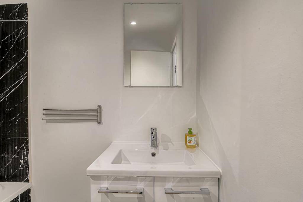 Le Francfort - Les Appartements De L'Olivier Loyettes Dış mekan fotoğraf