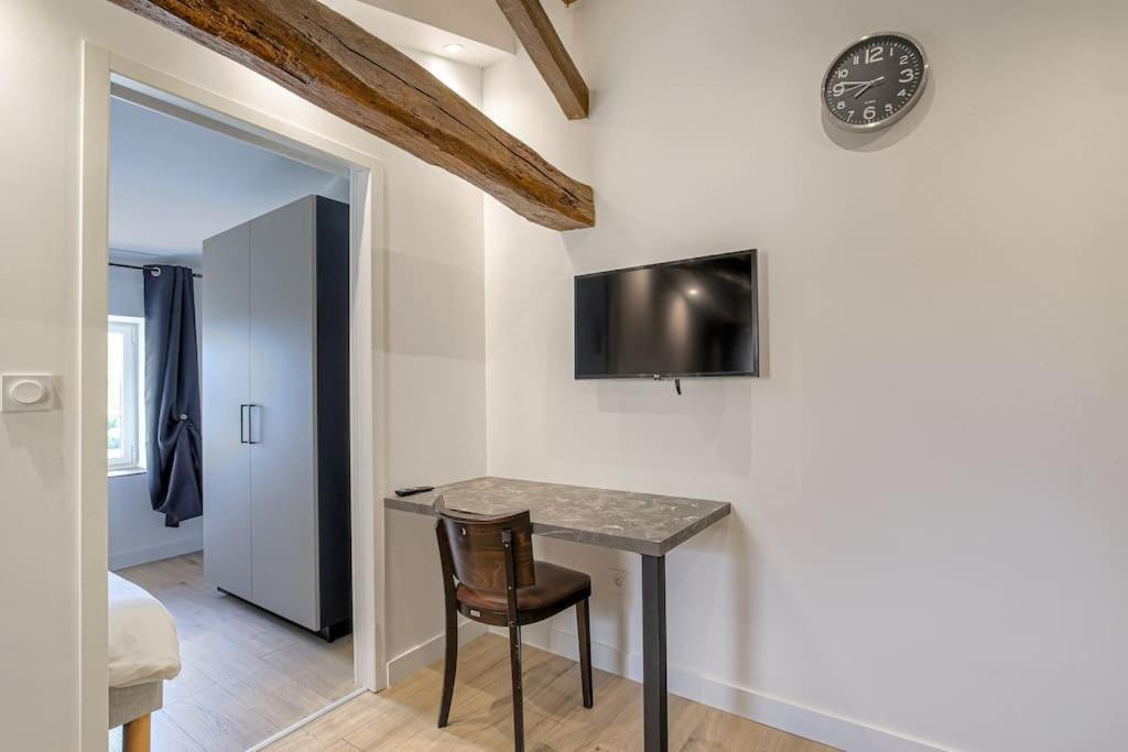 Le Francfort - Les Appartements De L'Olivier Loyettes Dış mekan fotoğraf